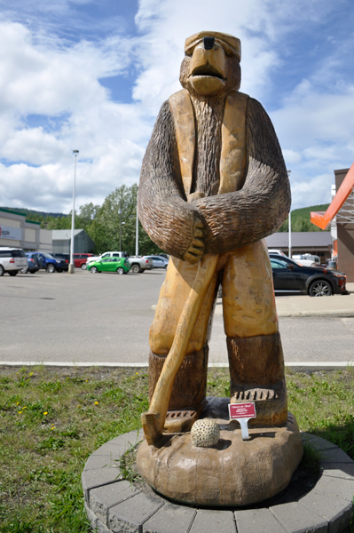 2008 chainsaw carving golfer